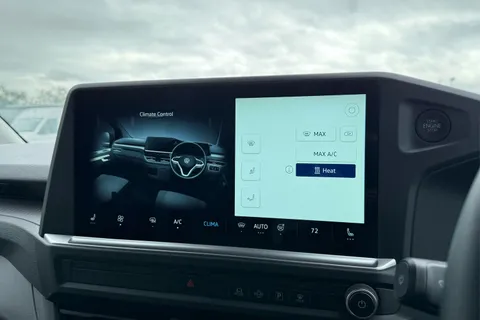 DE75LTJ Volkswagen Transporter T32 Panel Van Commerce Pro SWB 136 PS 65KWh Electric -  Delivery Miles Thumbnail #22