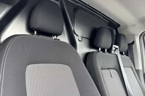 DE75LTJ Volkswagen Transporter T32 Panel Van Commerce Pro SWB 136 PS 65KWh Electric -  Delivery Miles Thumbnail #24