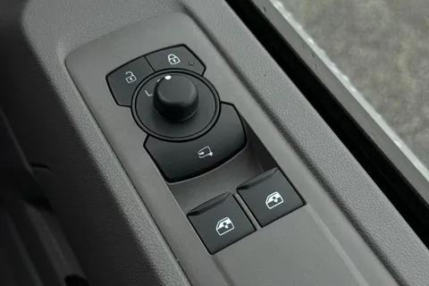 DE75LTJ Volkswagen Transporter T32 Panel Van Commerce Pro SWB 136 PS 65KWh Electric -  Delivery Miles Thumbnail #34