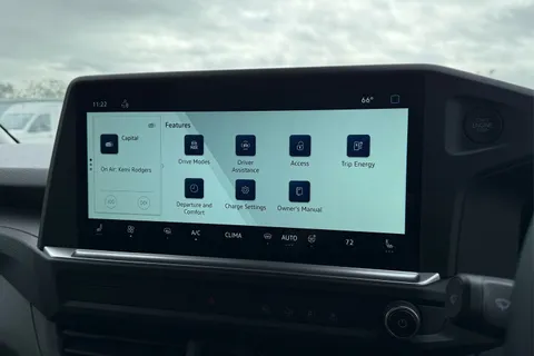 DE75LTJ Volkswagen Transporter T32 Panel Van Commerce Pro SWB 136 PS 65KWh Electric -  Delivery Miles Thumbnail #58