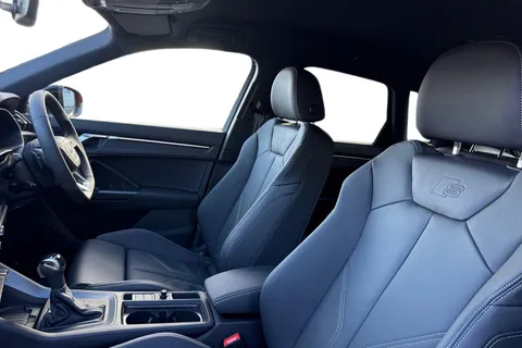  Audi Q3 1.5 TFSI CoD 35 Black Edition S Tronic Euro 6 (s/s) 5dr Thumbnail #16