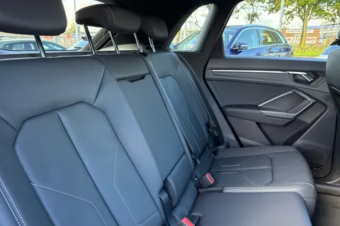  Audi Q3 1.5 TFSI CoD 35 Black Edition S Tronic Euro 6 (s/s) 5dr Thumbnail #19