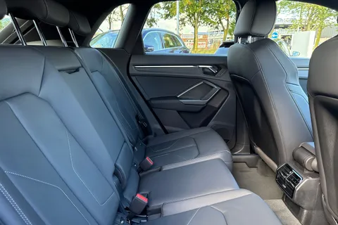  Audi Q3 1.5 TFSI CoD 35 Black Edition S Tronic Euro 6 (s/s) 5dr Thumbnail #37