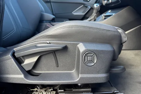  Audi Q3 1.5 TFSI CoD 35 Black Edition S Tronic Euro 6 (s/s) 5dr Thumbnail #44