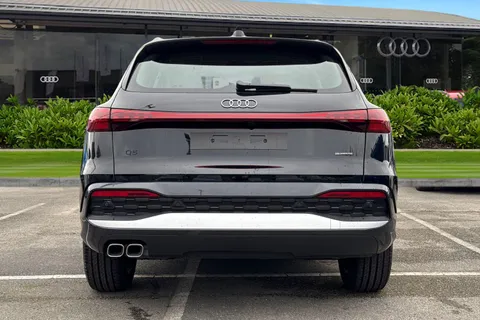 Audi Q5 2.0 TDI Sport S Tronic quattro Euro 6 (s/s) 5dr Thumbnail #5