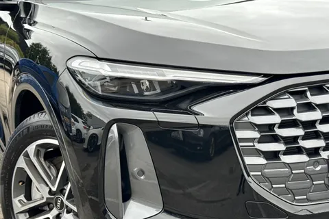 Audi Q5 2.0 TDI Sport S Tronic quattro Euro 6 (s/s) 5dr Thumbnail #9