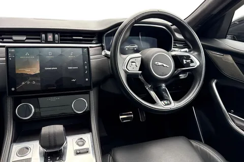 13 of 64 for JAGUAR F-PACE 2.0 P250 R-Dynamic HSE 5dr Auto AWD