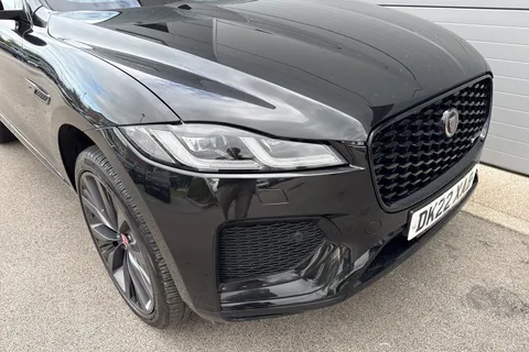 17 of 64 for JAGUAR F-PACE 2.0 P250 R-Dynamic HSE 5dr Auto AWD