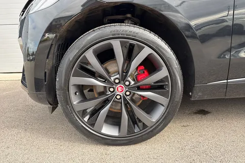 23 of 64 for JAGUAR F-PACE 2.0 P250 R-Dynamic HSE 5dr Auto AWD
