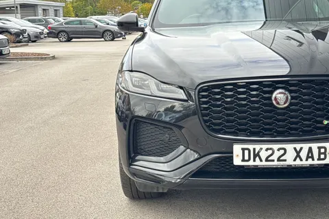 27 of 64 for JAGUAR F-PACE 2.0 P250 R-Dynamic HSE 5dr Auto AWD