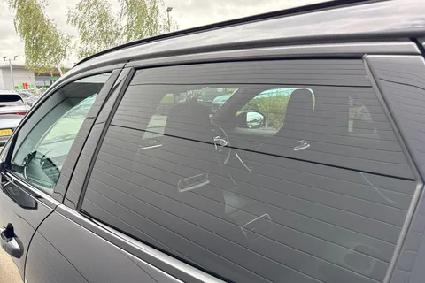 30 of 64 for JAGUAR F-PACE 2.0 P250 R-Dynamic HSE 5dr Auto AWD