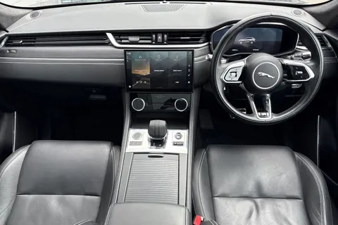 34 of 64 for JAGUAR F-PACE 2.0 P250 R-Dynamic HSE 5dr Auto AWD