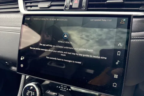 43 of 64 for JAGUAR F-PACE 2.0 P250 R-Dynamic HSE 5dr Auto AWD