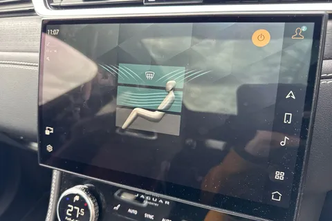 46 of 64 for JAGUAR F-PACE 2.0 P250 R-Dynamic HSE 5dr Auto AWD