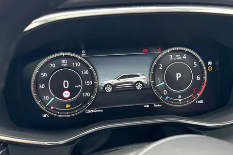 51 of 64 for JAGUAR F-PACE 2.0 P250 R-Dynamic HSE 5dr Auto AWD