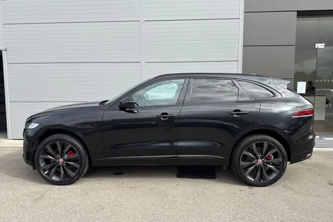 56 of 64 for JAGUAR F-PACE 2.0 P250 R-Dynamic HSE 5dr Auto AWD