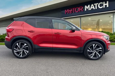 CY69ERK Volvo Xc40 2.0 T5 R-Design Pro Auto AWD Euro 6 (s/s) 5dr Thumbnail #4