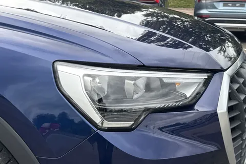 GG21AUD Audi Q3 Technik 35 TFSI 150 PS 6-speed Thumbnail #9