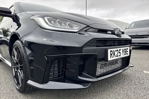 RK25YBE Toyota Yaris 1.6T GR AWD Euro 6 3dr Thumbnail #9