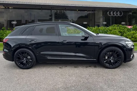 RK70JYB Audi e-tron Launch Edition 55 quattro 300,00 kW Thumbnail #4