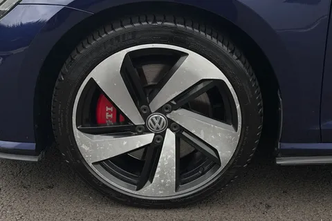 BF18FHW Volkswagen Golf 2.0 TSI 245 GTI Performance 5dr DSG Thumbnail #11