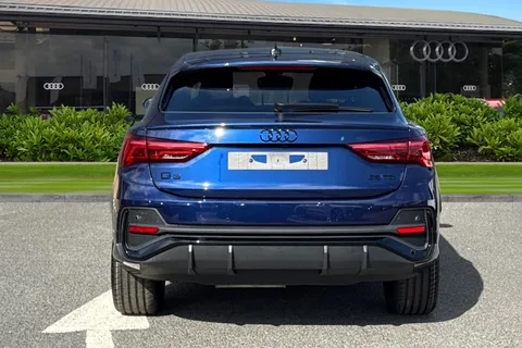 Audi Q3 1.5 TFSI CoD 35 Black Edition Sportback S Tronic Euro 6 (s/s) 5dr Thumbnail #5