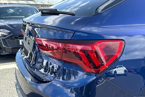 Audi Q3 1.5 TFSI CoD 35 Black Edition Sportback S Tronic Euro 6 (s/s) 5dr Thumbnail #8