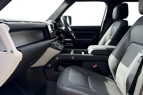 KR24LFZ Land Rover Defender 110 3.0 D300 X-Dynamic HSE 5dr Thumbnail #7