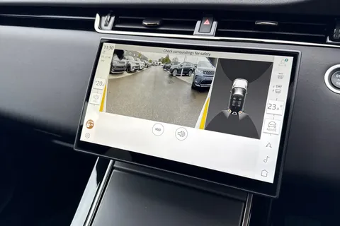 DY25LZC Land Rover Range Rover Evoque 1.5 P270e Dynamic SE 5dr Thumbnail #14