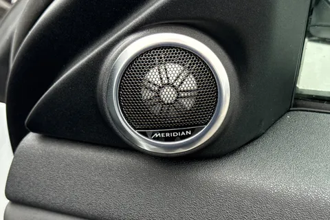 DY25LZC Land Rover Range Rover Evoque 1.5 P270e Dynamic SE 5dr Thumbnail #25