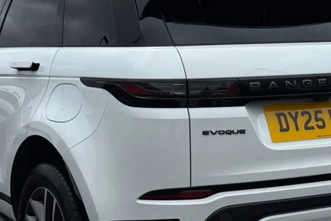 DY25LZC Land Rover Range Rover Evoque 1.5 P270e Dynamic SE 5dr Thumbnail #27
