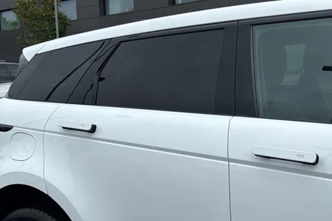 DY25LZC Land Rover Range Rover Evoque 1.5 P270e Dynamic SE 5dr Thumbnail #34