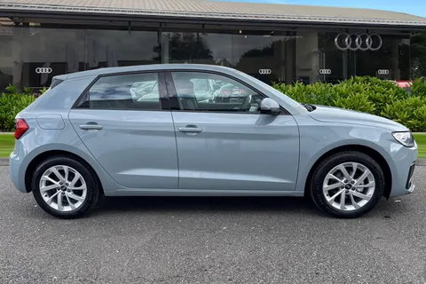 Audi A1 1.0 TFSI 25 Sport Sportback Euro 6 (s/s) 5dr Thumbnail #4