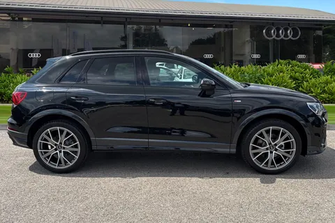 Audi Q3 2.0 TDI 35 Black Edition S Tronic Euro 6 (s/s) 5dr Thumbnail #4