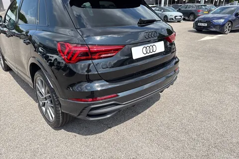 Audi Q3 2.0 TDI 35 Black Edition S Tronic Euro 6 (s/s) 5dr Thumbnail #8