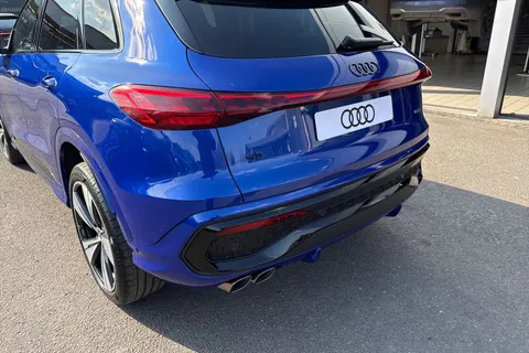  Audi Q5 2.0 TDI Edition 1 S Tronic quattro Euro 6 (s/s) 5dr Thumbnail #8