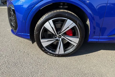  Audi Q5 2.0 TDI Edition 1 S Tronic quattro Euro 6 (s/s) 5dr Thumbnail #10