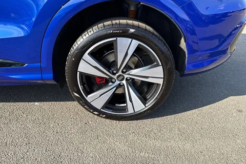  Audi Q5 2.0 TDI Edition 1 S Tronic quattro Euro 6 (s/s) 5dr Thumbnail #11