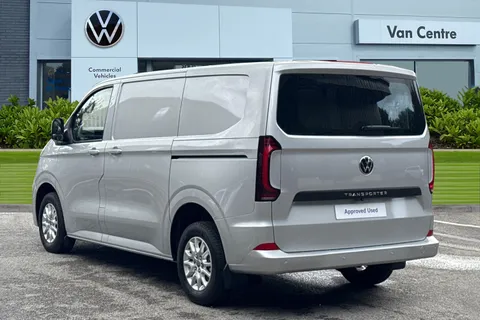 PN75MYF Volkswagen Transporter T28 Panel Van Commerce Pro SWB 150 PS 2.0 TDI 8sp Automatic Thumbnail #3