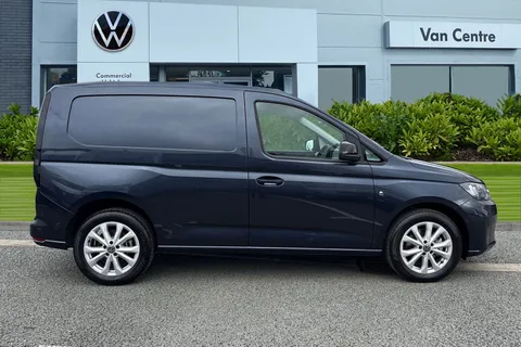 CX25LLG Volkswagen Caddy 1.5 TSI eHybrid C20 19.7kWh Commerce Pro DSG SWB Euro 6 (s/s) 5dr Thumbnail #4
