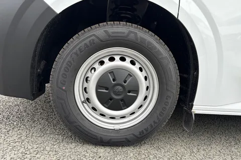 10 of 42 for Volkswagen E-Transporter T32 65kWh Commerce Plus Panel Van 5dr Electric Auto RWD SWB (136 ps)