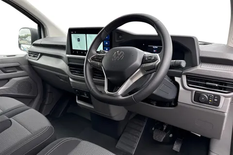 13 of 42 for Volkswagen E-Transporter T32 65kWh Commerce Plus Panel Van 5dr Electric Auto RWD SWB (136 ps)