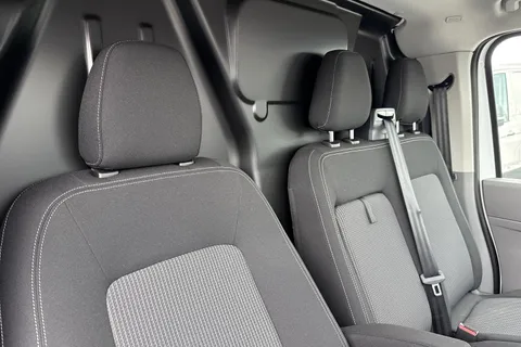 23 of 42 for Volkswagen E-Transporter T32 65kWh Commerce Plus Panel Van 5dr Electric Auto RWD SWB (136 ps)