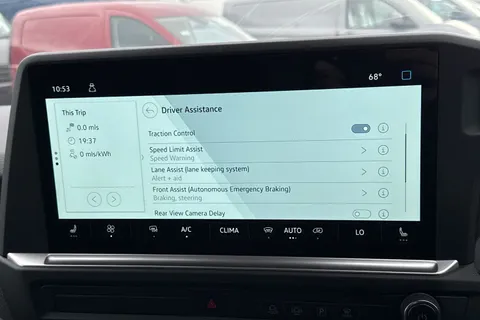 35 of 42 for Volkswagen E-Transporter T32 65kWh Commerce Plus Panel Van 5dr Electric Auto RWD SWB (136 ps)