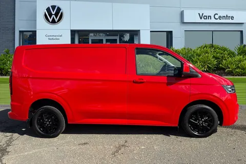 PT75CCC Volkswagen Transporter T32 Panel Van Commerce Pro SWB 150 PS 2.0 TDI 8sp Automatic 4MOTION Thumbnail #3