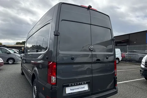 CX25LYJ Volkswagen Crafter 2.0 TDI 140PS Commerce Plus High Roof Van Auto Thumbnail #8