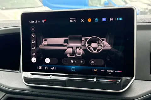 CX25LKV Volkswagen Crafter 2.0 TDI 140PS Commerce Plus High Roof Van Thumbnail #22