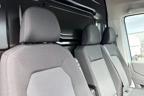 CX25LKV Volkswagen Crafter 2.0 TDI 140PS Commerce Plus High Roof Van Thumbnail #24