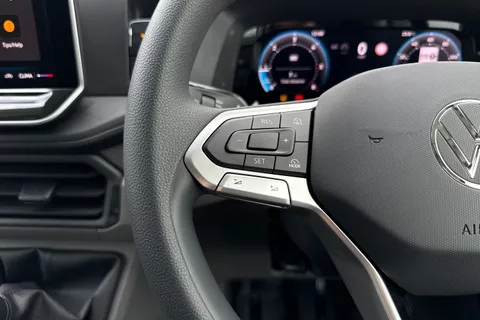 CX25LKV Volkswagen Crafter 2.0 TDI 140PS Commerce Plus High Roof Van Thumbnail #28