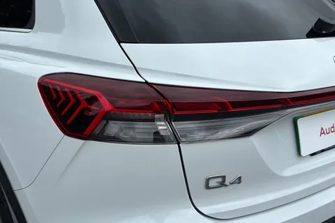 LT24HCN Audi Q4 e-tron 210kW 45 82kWh S Line 5dr Auto [Leather] Thumbnail #8